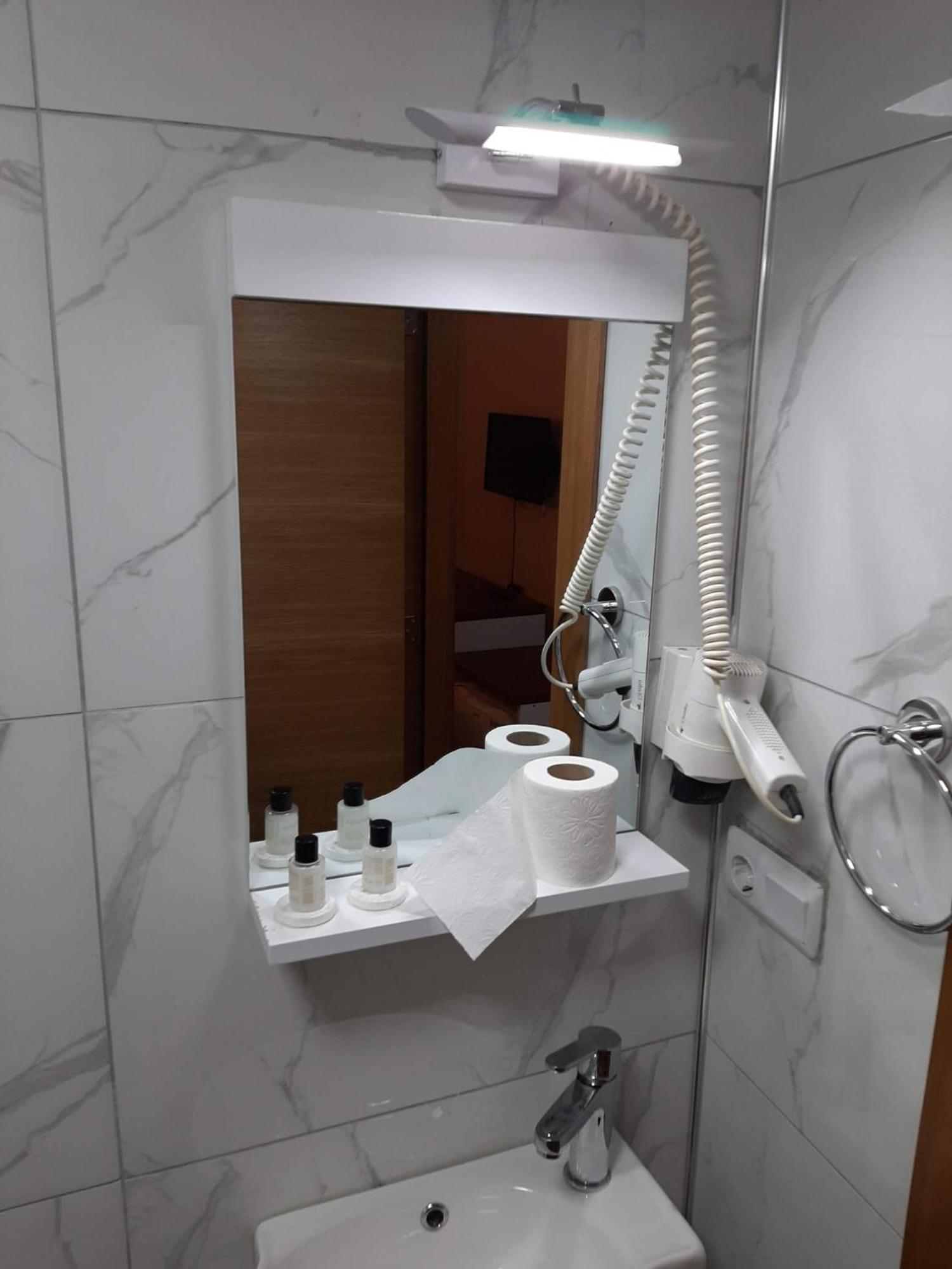 Hotel Kafkasya Kars Kültér fotó